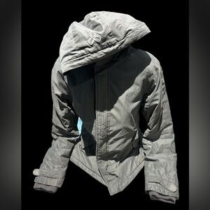 Aritzia TNA Gray short parka Sz Large